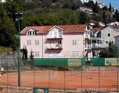 Pansion Arnaut, alojamiento privado en Herceg Novi, Montenegro
