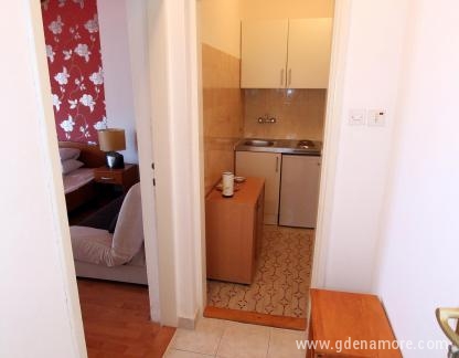 Pansion Arnaut, , частни квартири в града Herceg Novi, Черна Гора