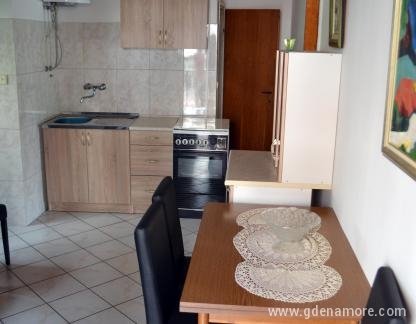 Pansion Arnaut, , alojamiento privado en Herceg Novi, Montenegro