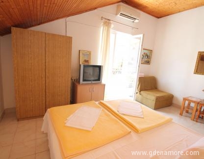 Pansion Arnaut, , alojamiento privado en Herceg Novi, Montenegro