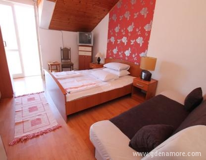 Pansion Arnaut, , alojamiento privado en Herceg Novi, Montenegro