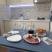 Guest House Igalo, Zwei-Zimmer-Wohnung mit großer Terrasse, Privatunterkunft im Ort Igalo, Montenegro